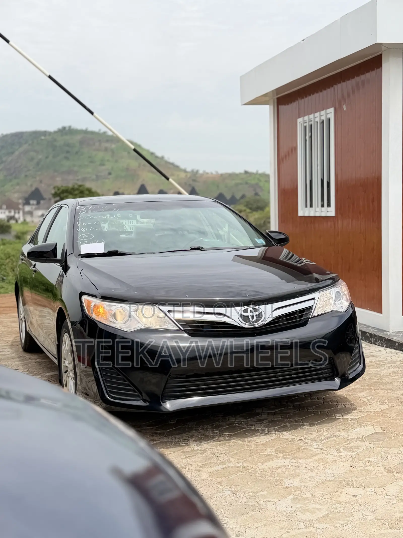 Toyota Camry LE 4dr Sedan (2.5L 4cyl 6A) 2012 Black