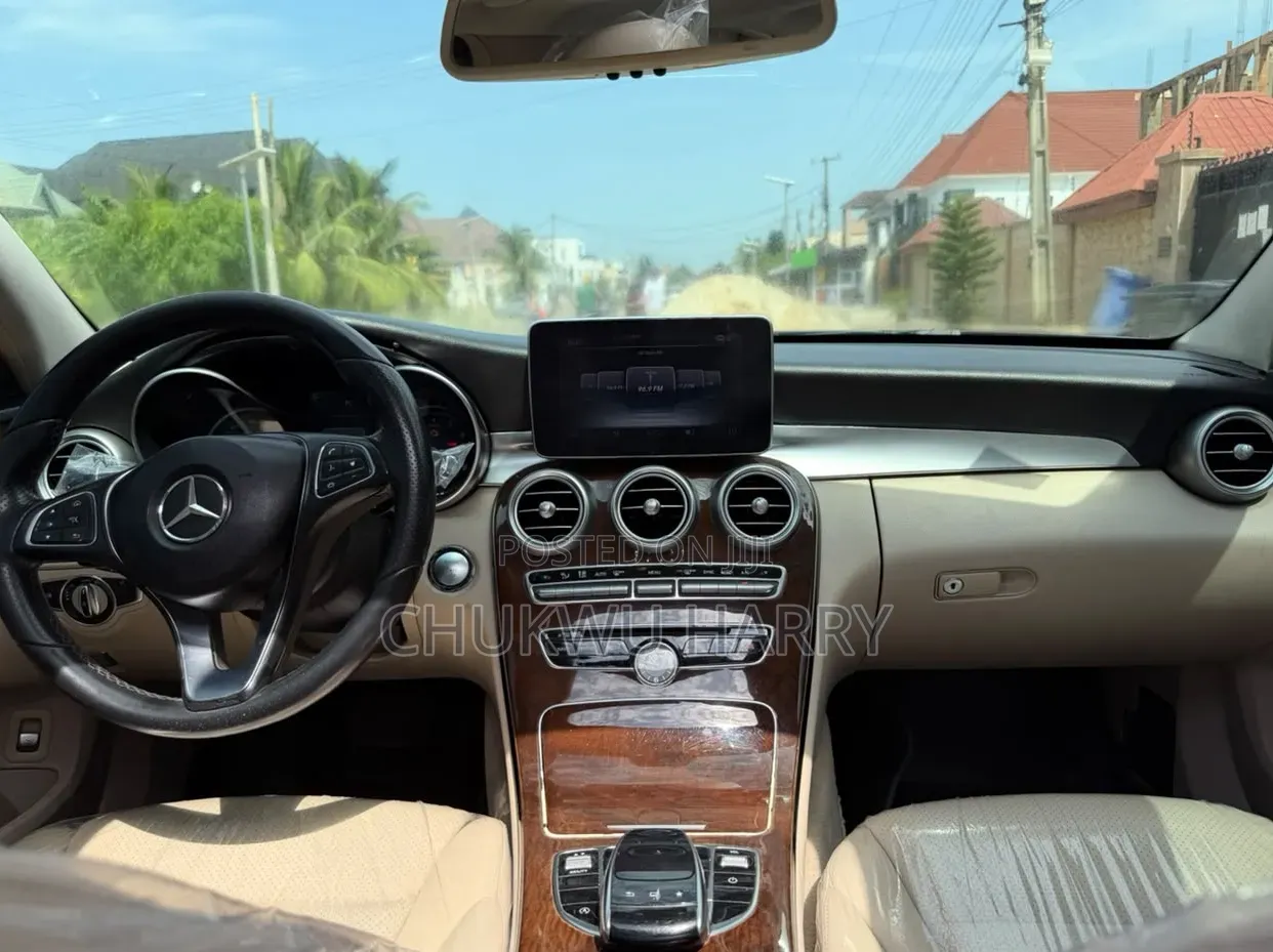 Mercedes-Benz C300 2015 Black