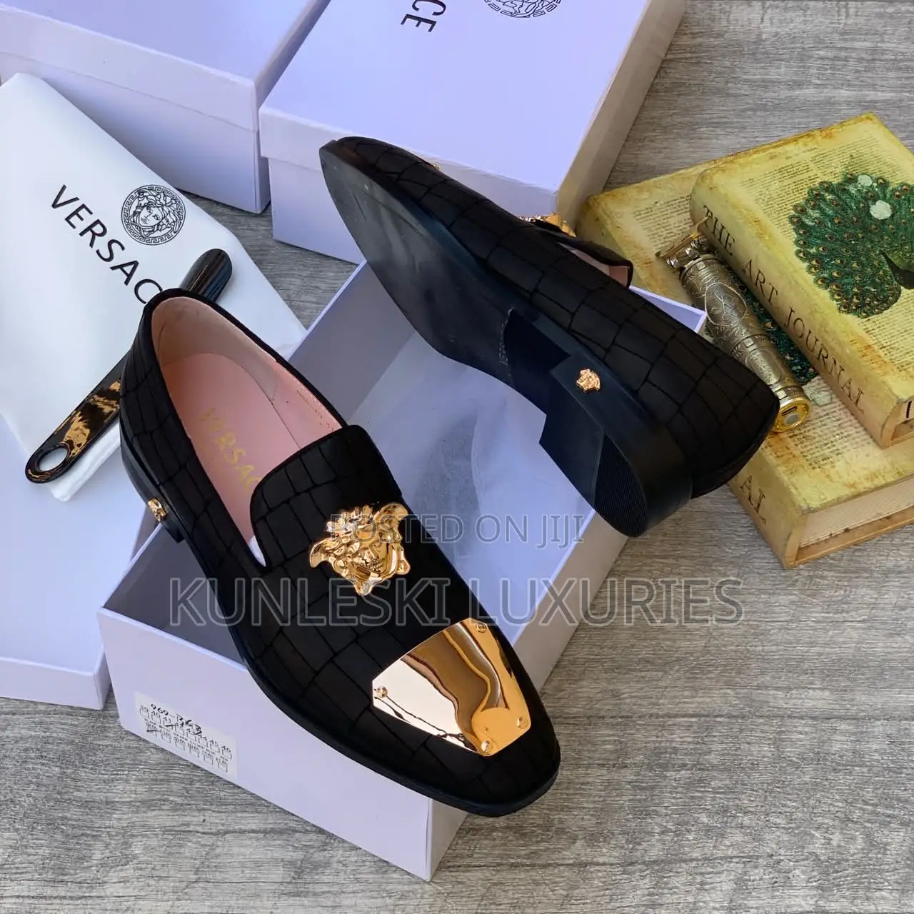 Original Versace Crocodile Leather Men’S Shoes in 2 Colors