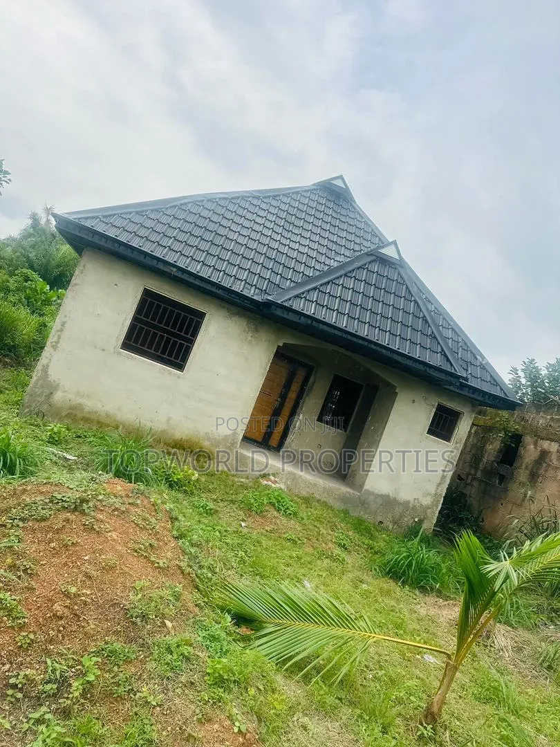 3bdrm Bungalow in Behind Osinbajo Rail for sale