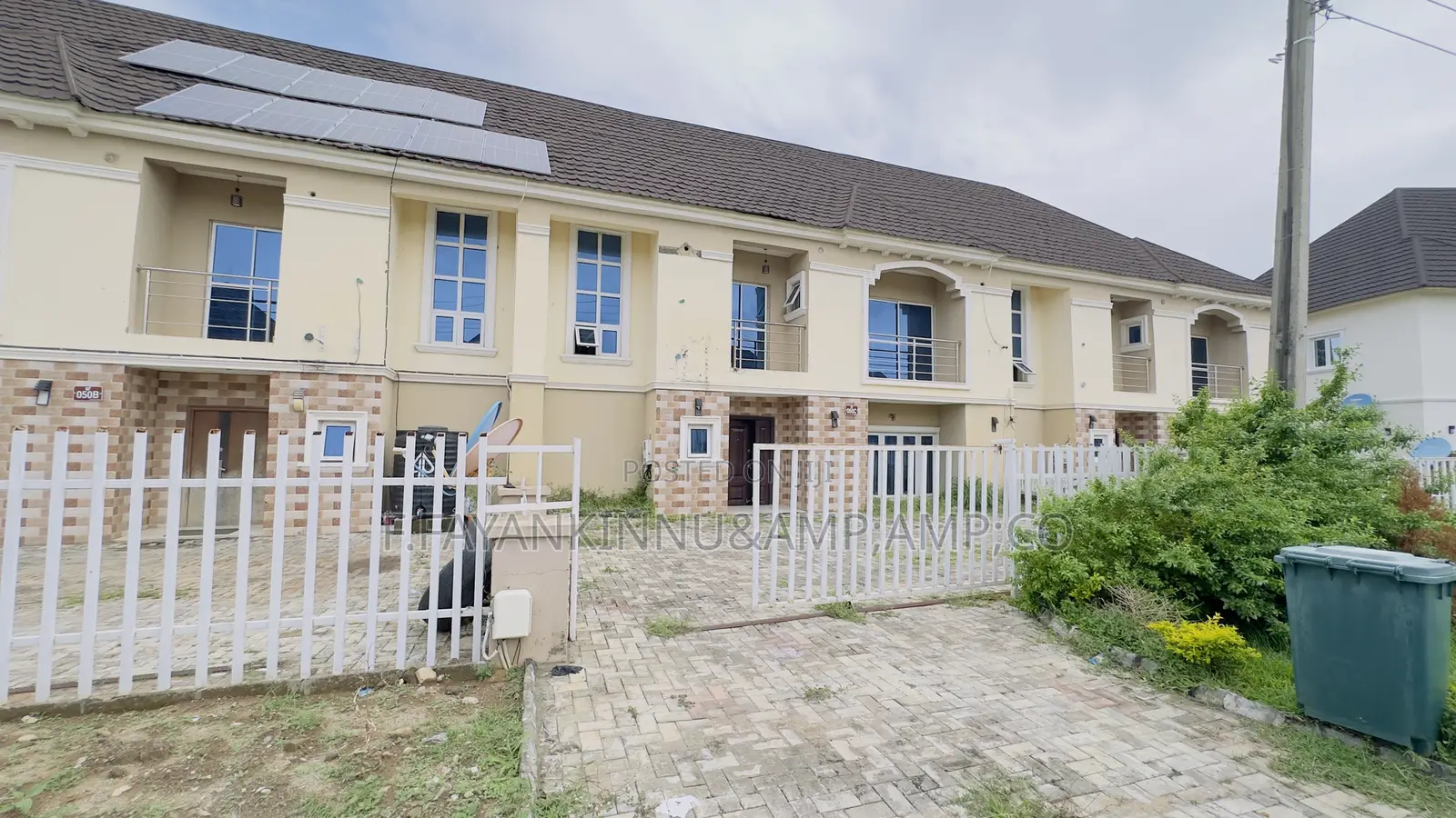 4bdrm Duplex in Lugbe District for sale