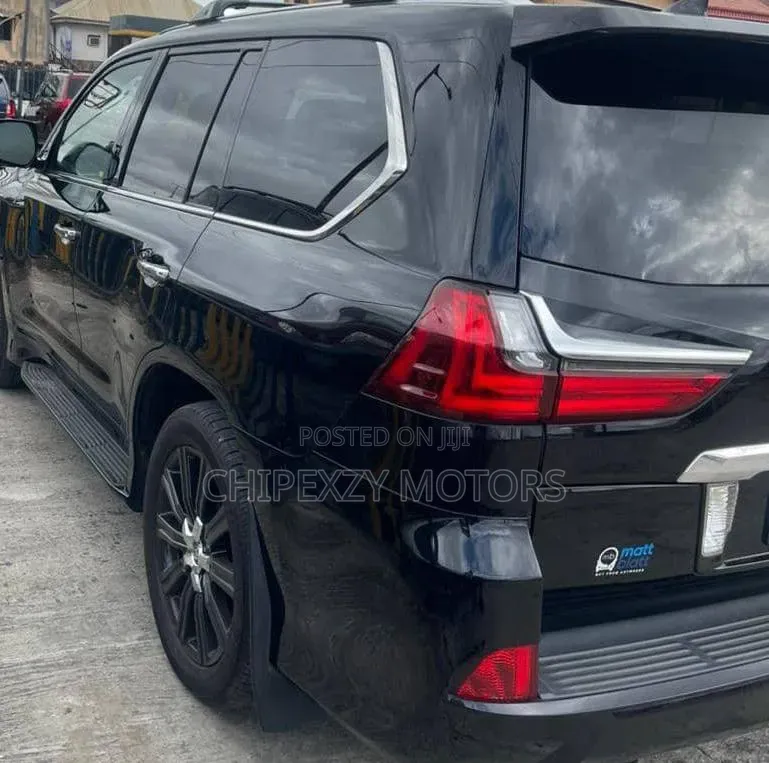 Lexus LX 2017 Black