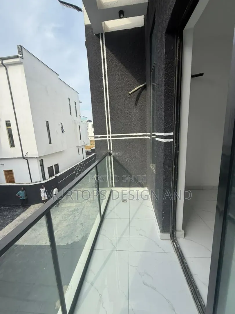 3bdrm Townhouse / Terrace in Chevron for rent