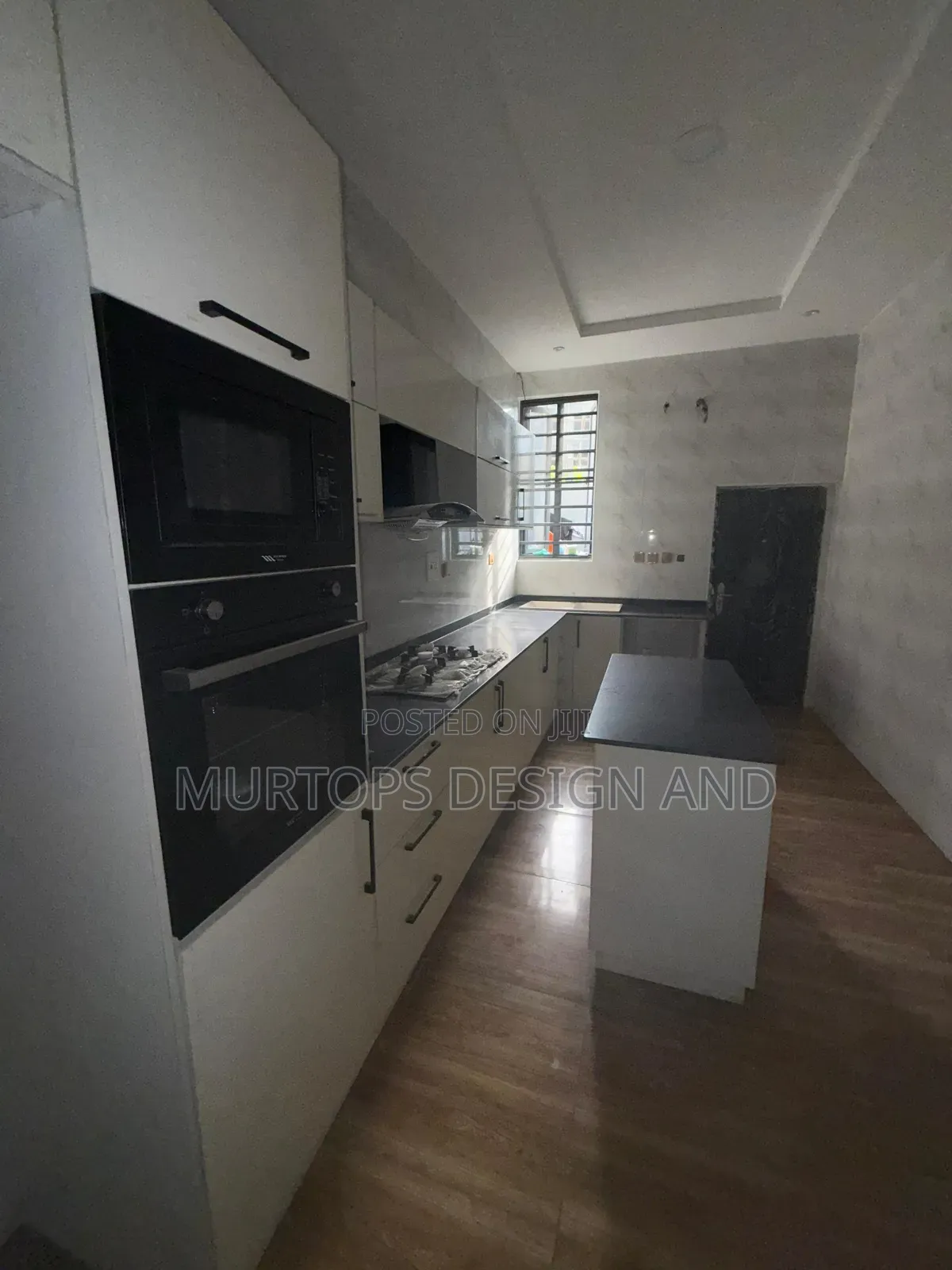 4bdrm Duplex in Chevron for rent