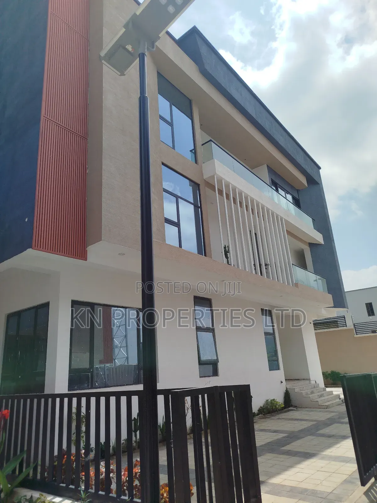 6bdrm Duplex in Katampe Extension for rent