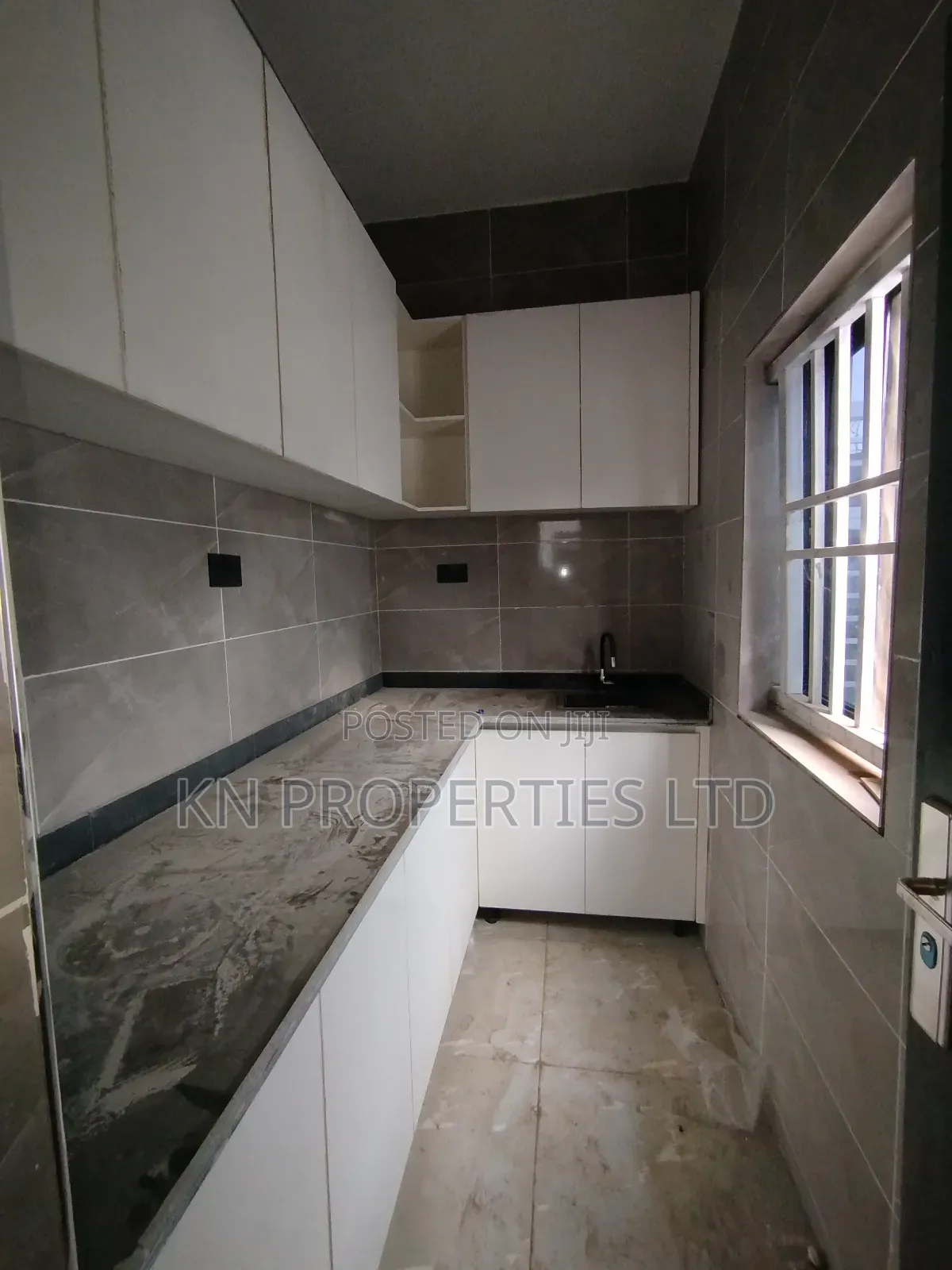 1bdrm Apartment in Lugbe Airport Road for rent