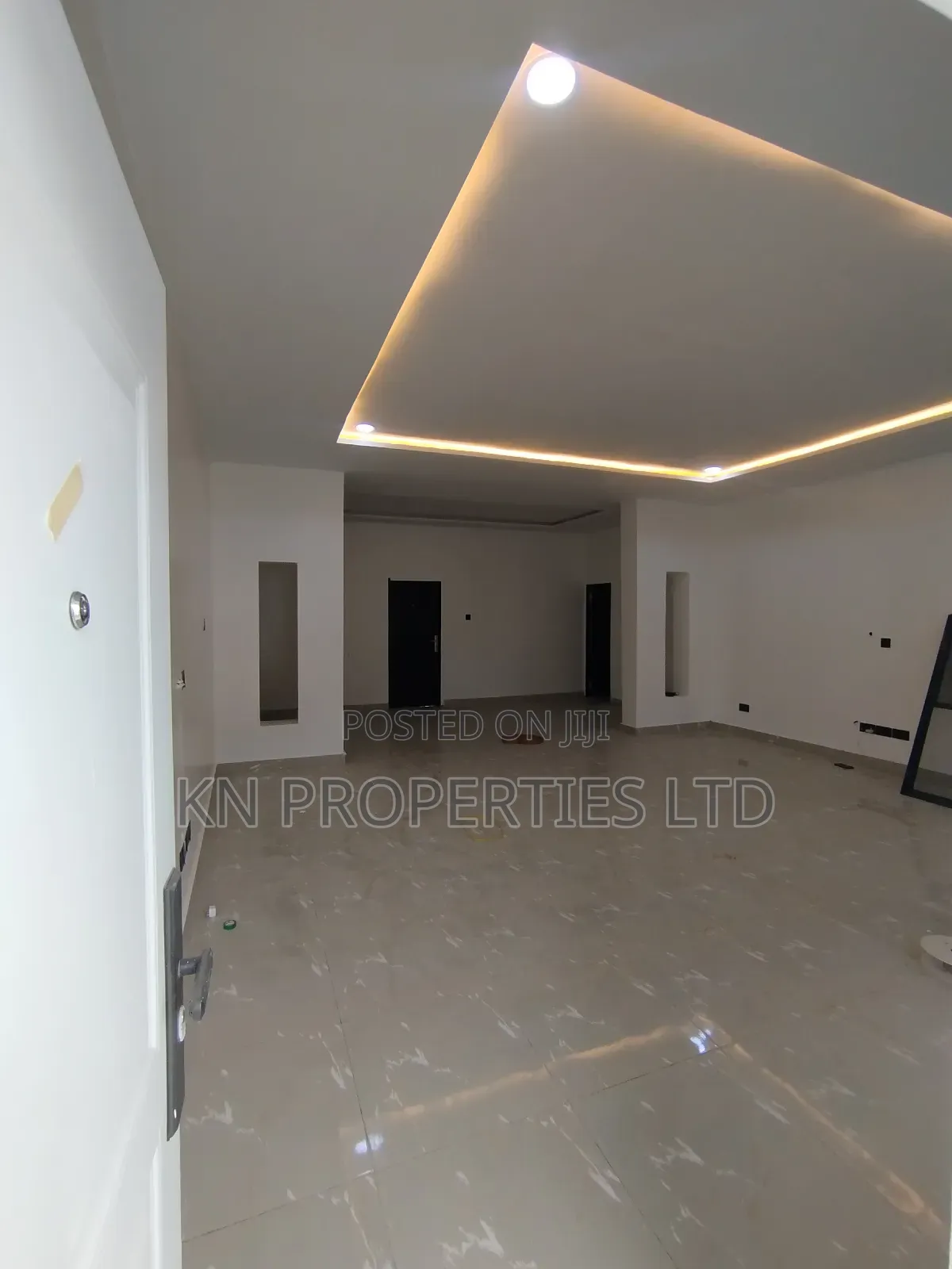 3bdrm Apartment in Airport Road, Lugbe District for rent