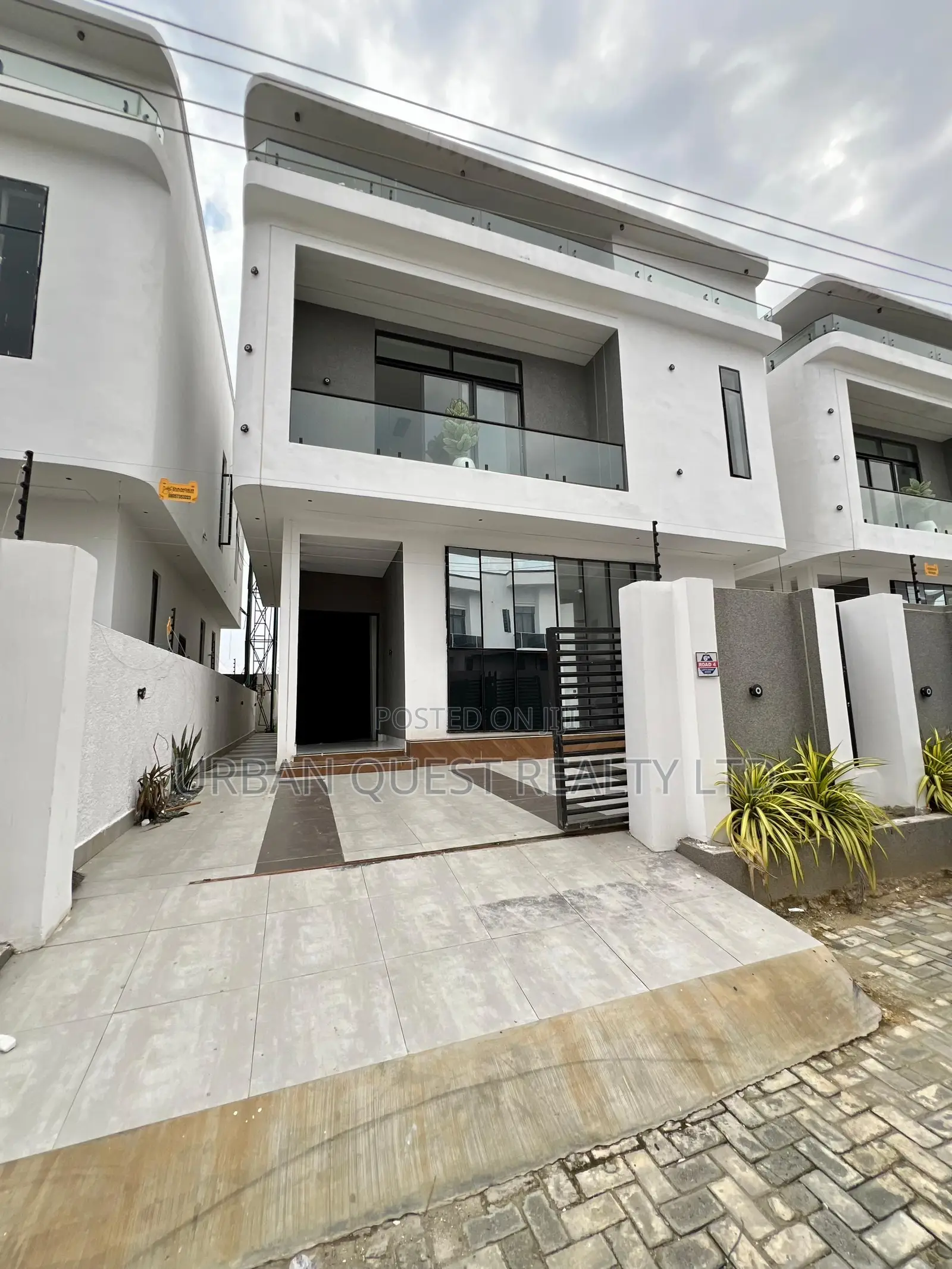 4bdrm Duplex in Ajah for sale