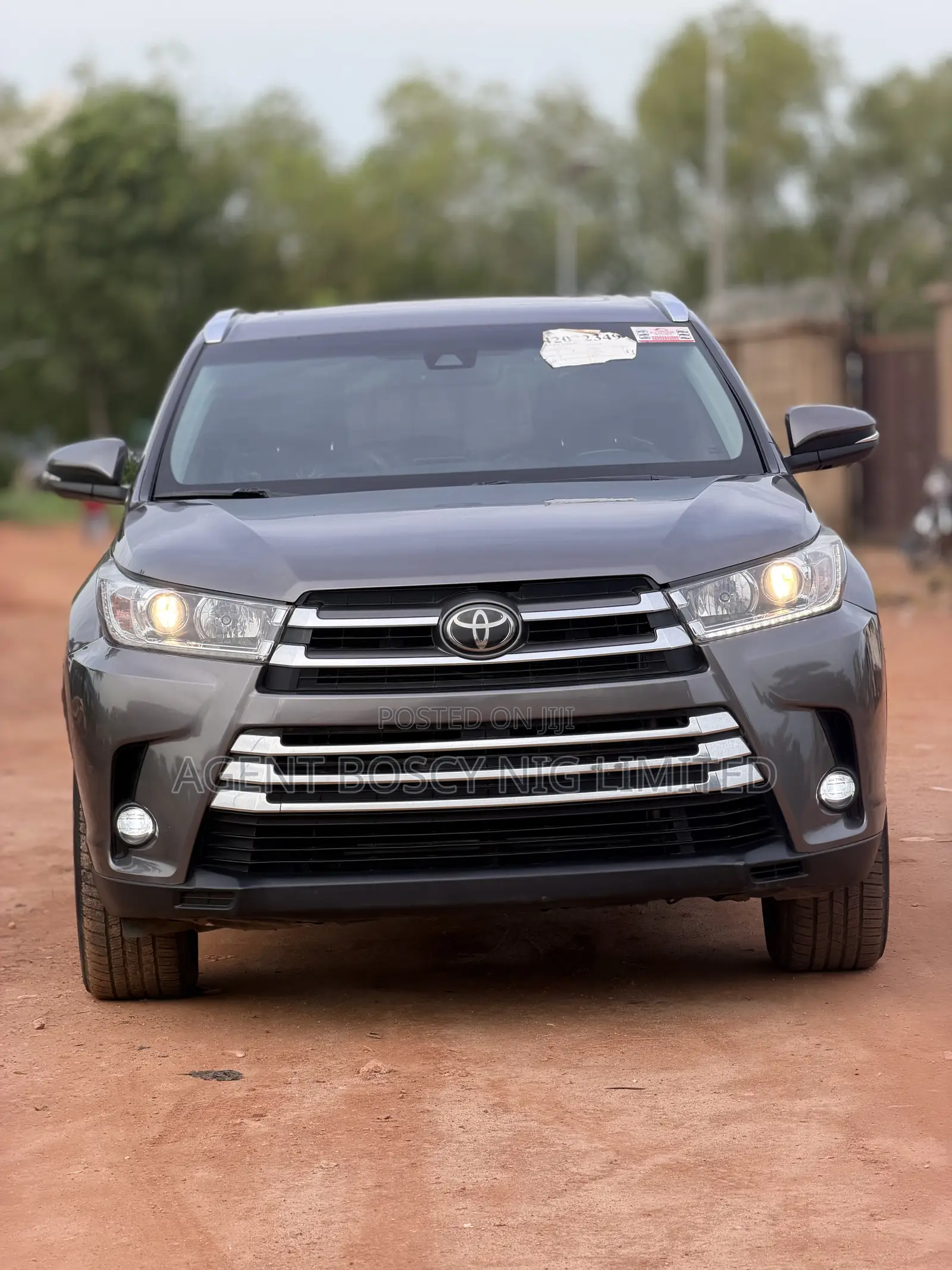 Toyota Highlander Limited 2019 Brown