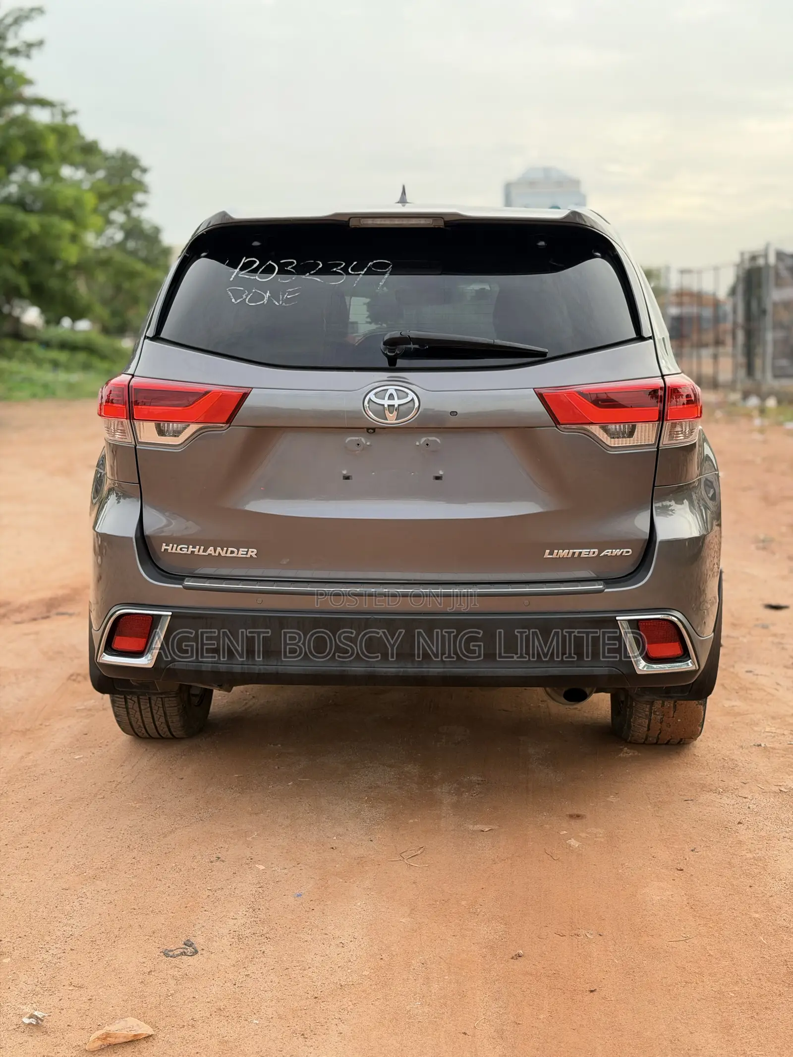 Toyota Highlander Limited 2019 Brown