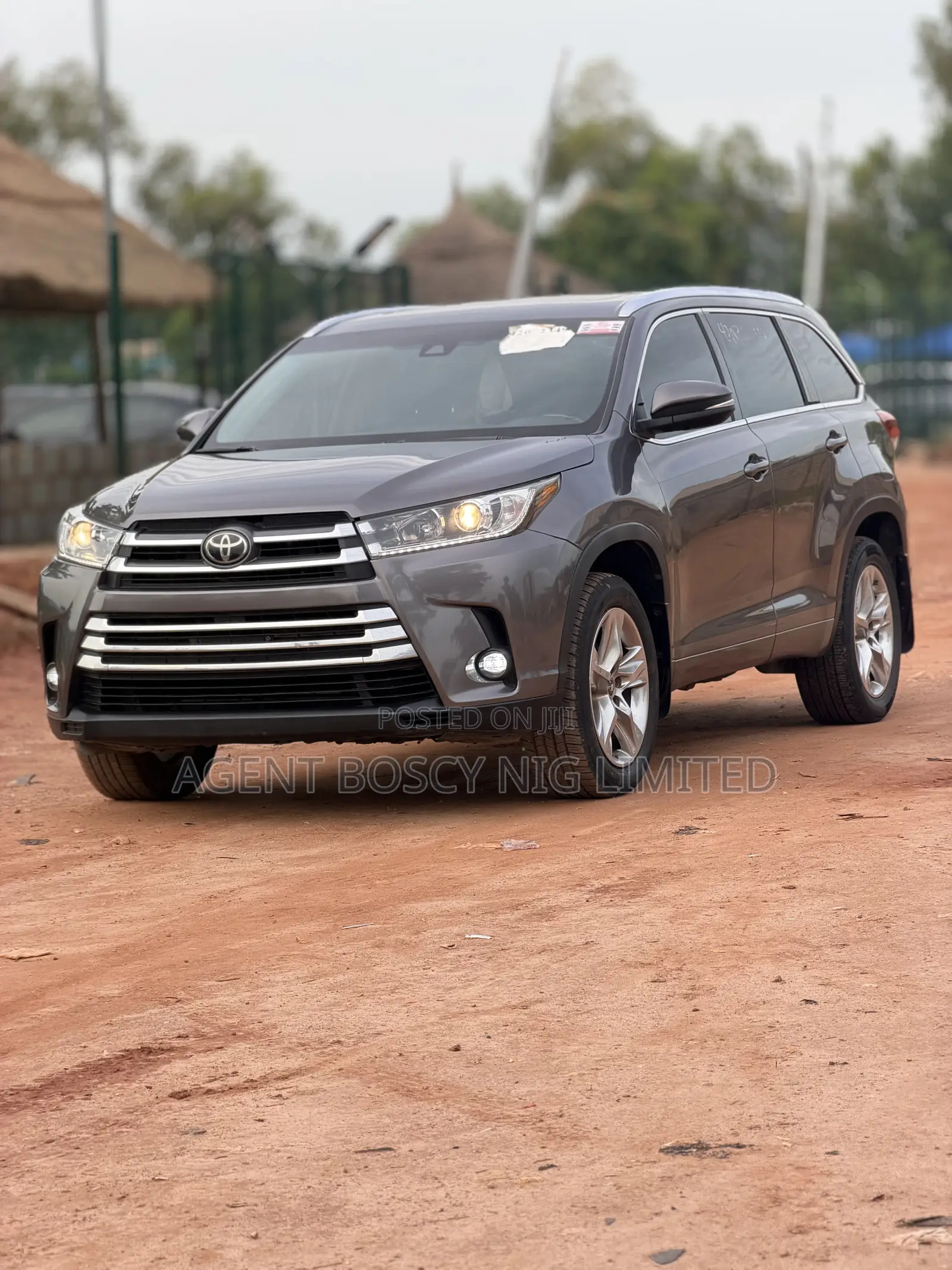 Toyota Highlander Limited 2019 Brown