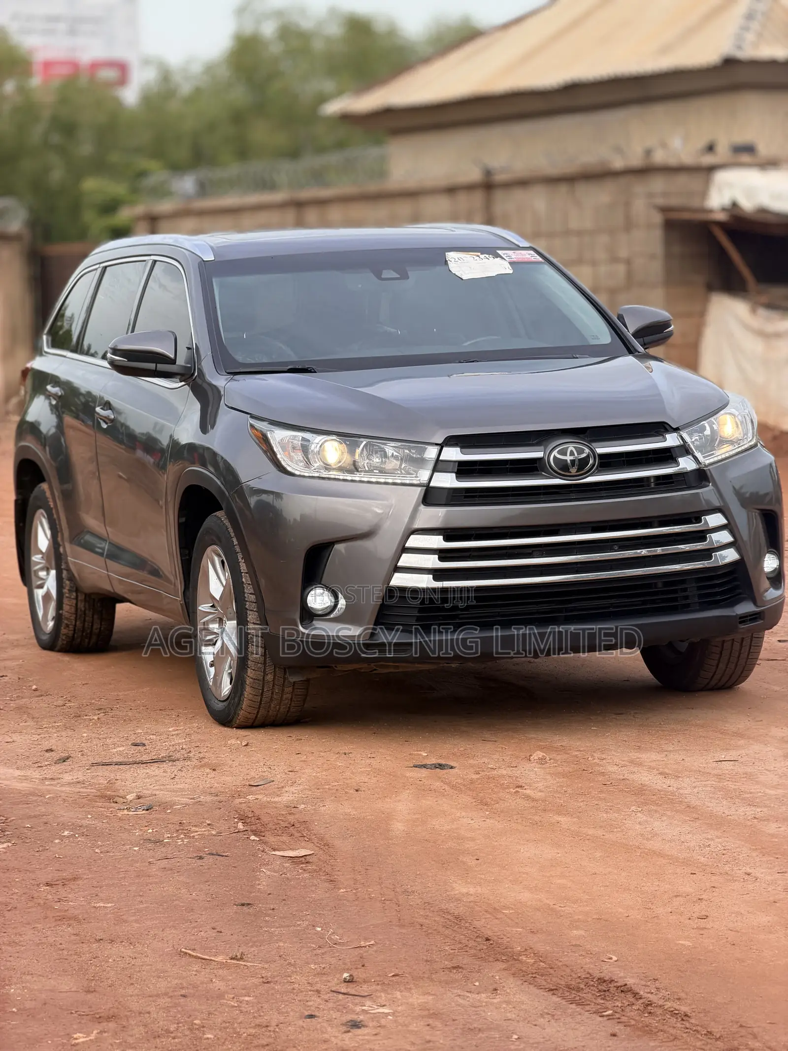 Toyota Highlander Limited 2019 Brown