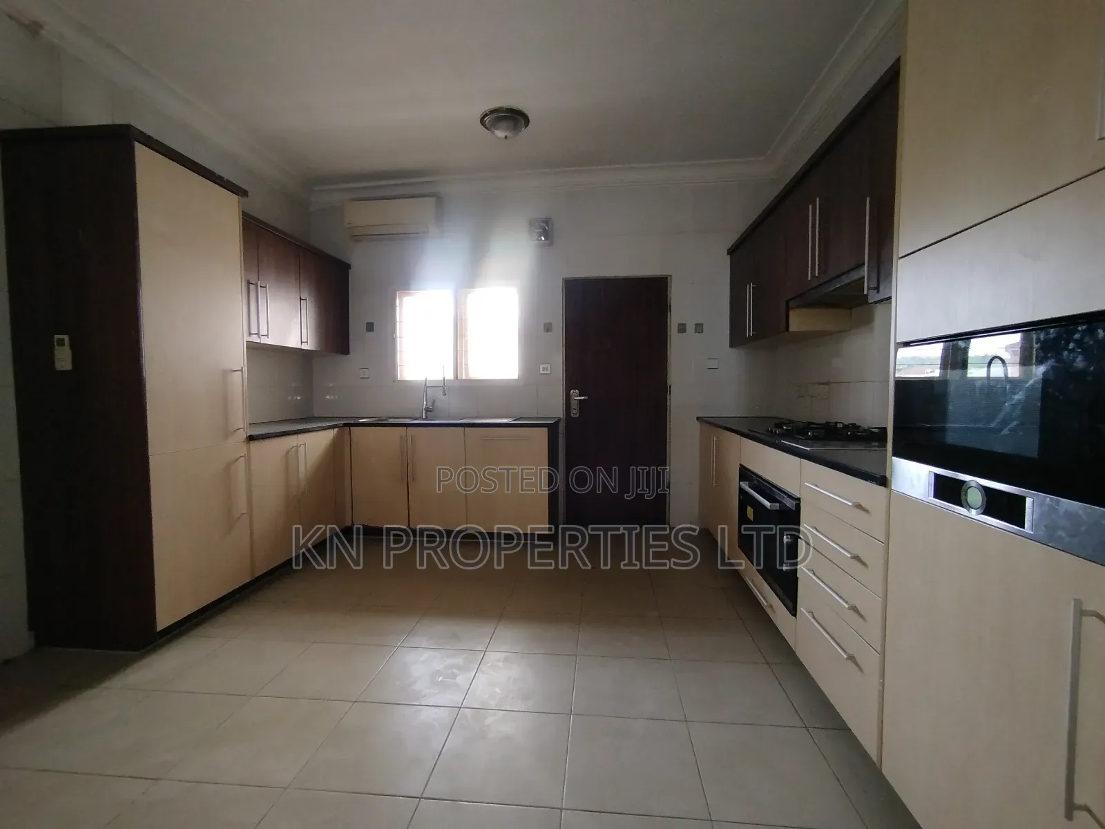 4bdrm Duplex in Apo for rent