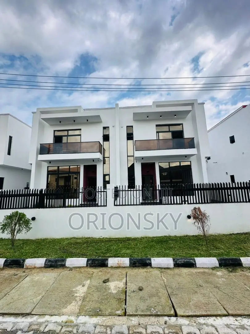 4bdrm Duplex in Golden Park, Sangotedo for sale