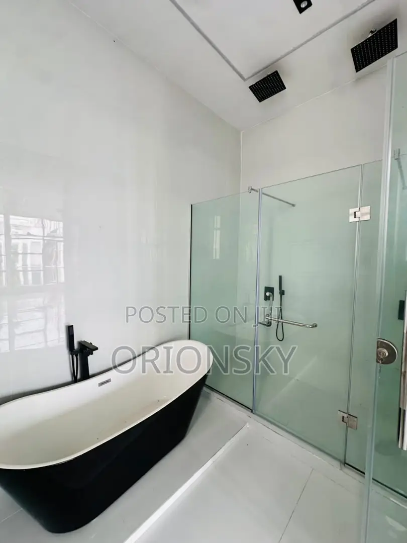5bdrm Duplex in Ajah for sale