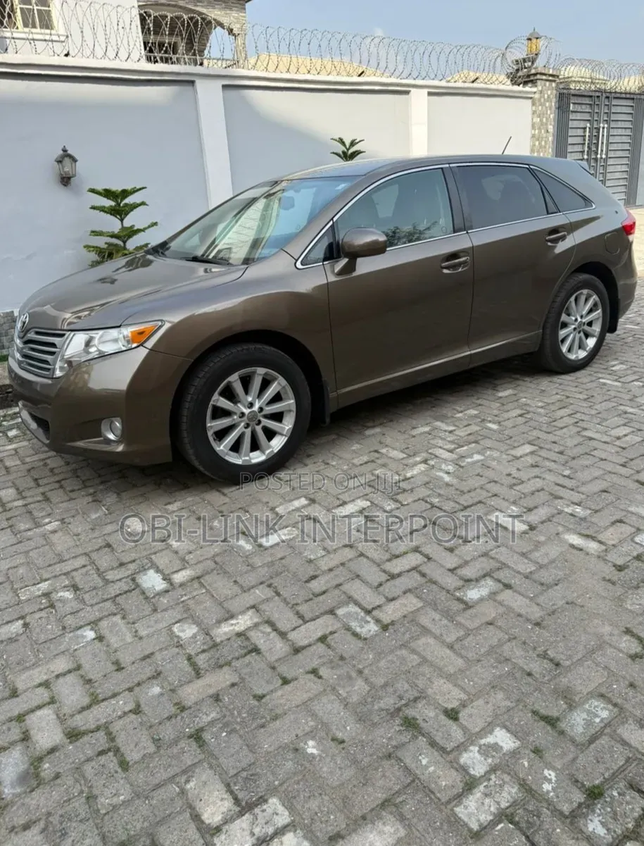 Toyota Venza 2011 Brown
