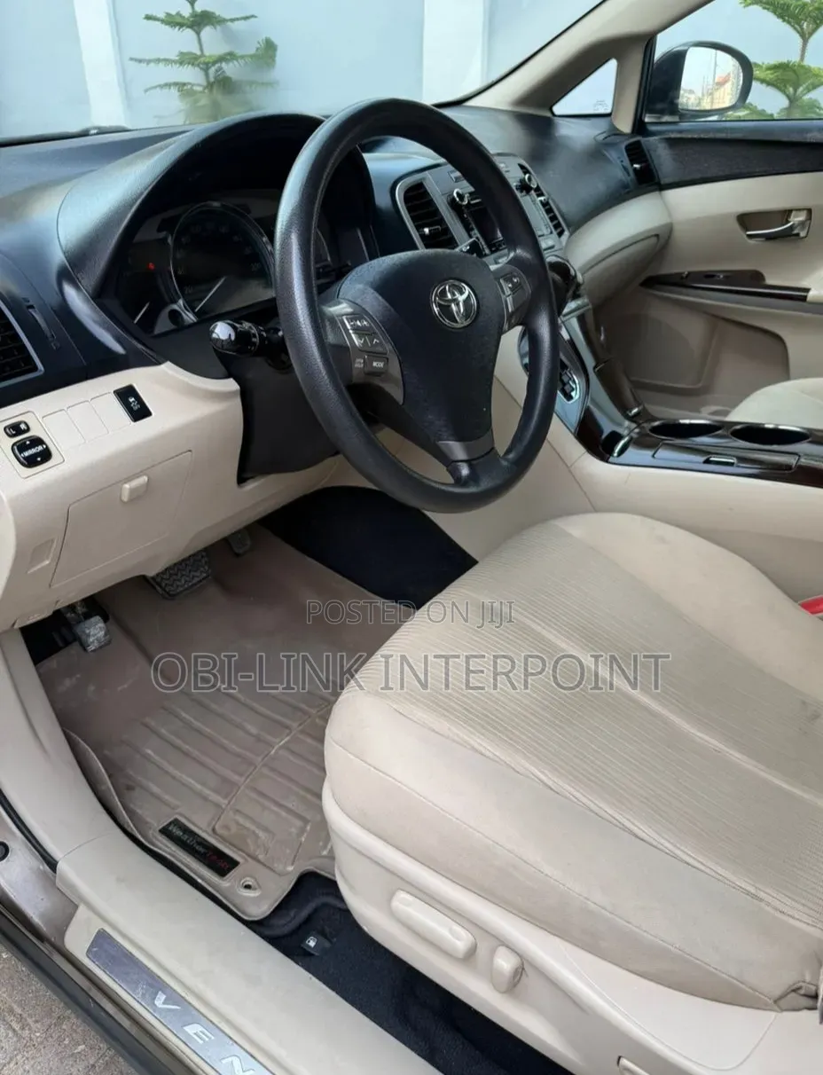 Toyota Venza 2011 Brown