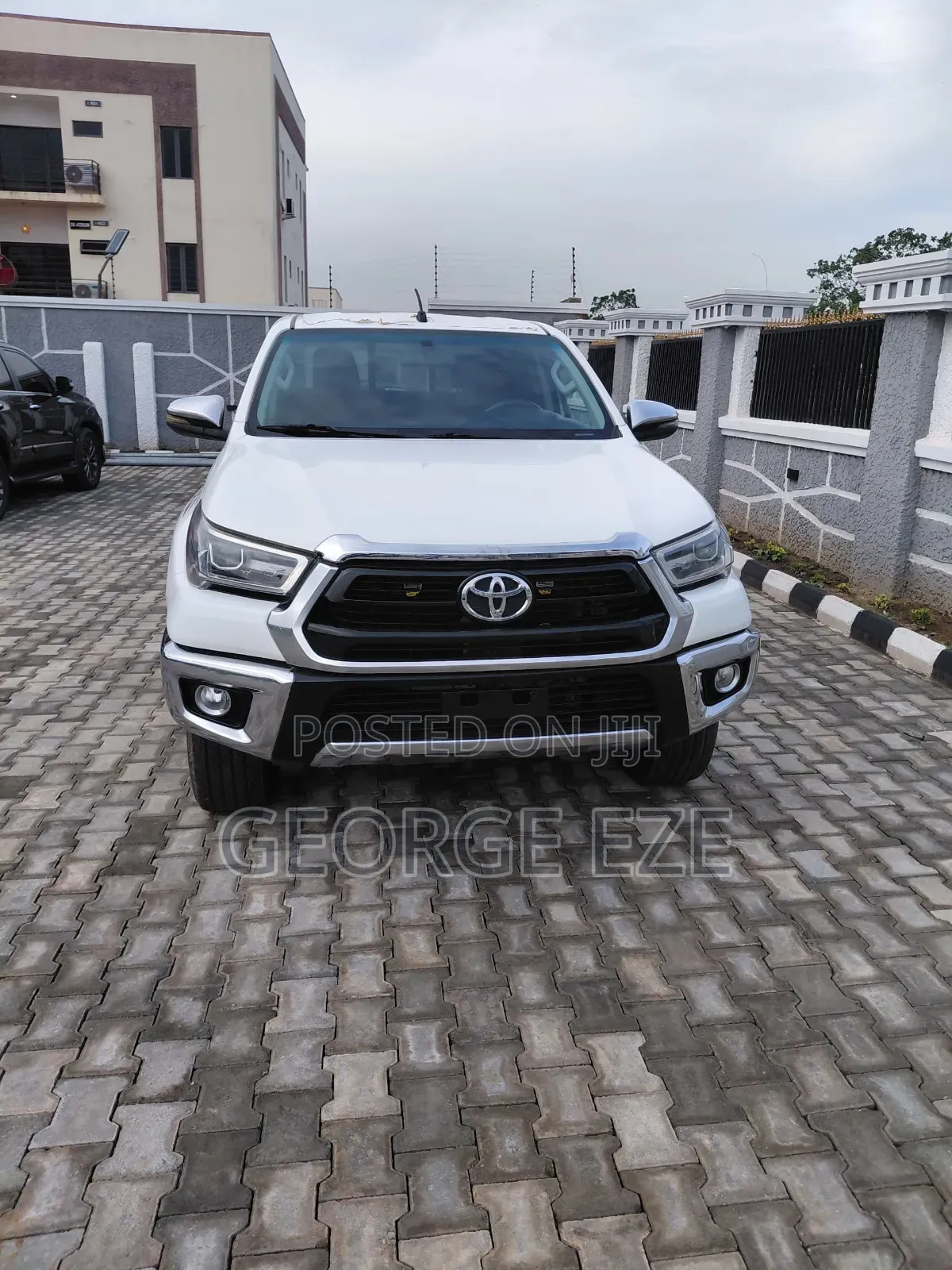 Toyota Hilux 2020 White