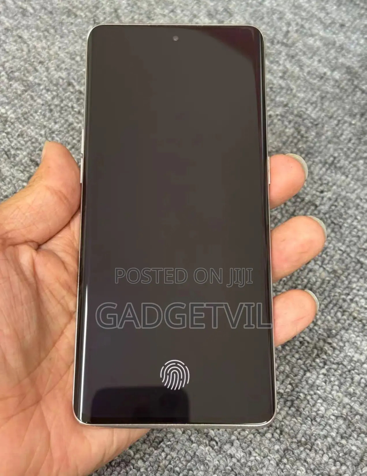 New Oppo Reno9 256 GB Gold