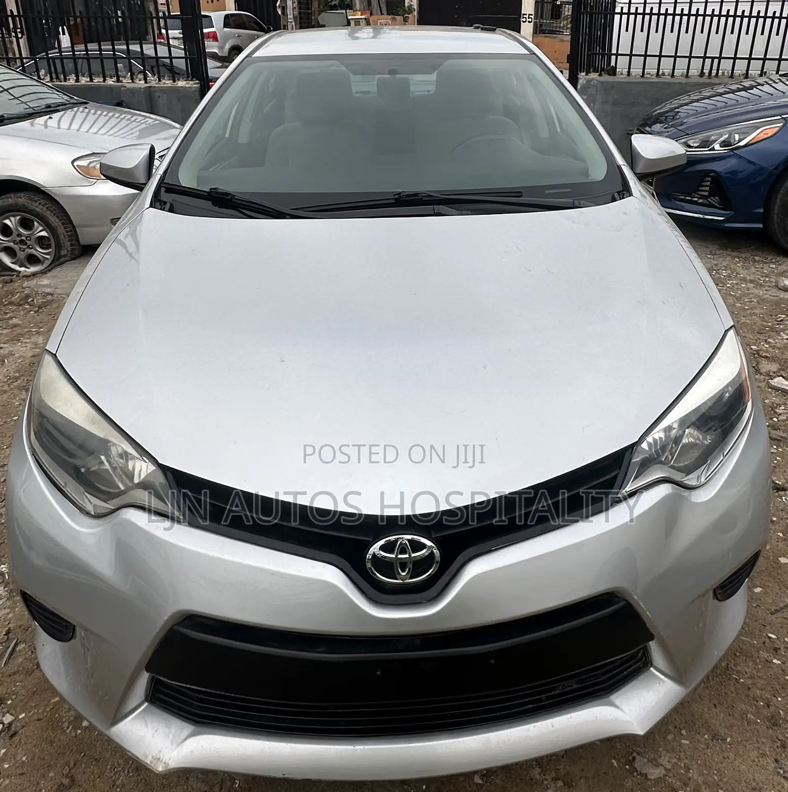 Toyota Corolla LE 4dr Sedan (1.8L 4cyl CVT) 2016 Silver