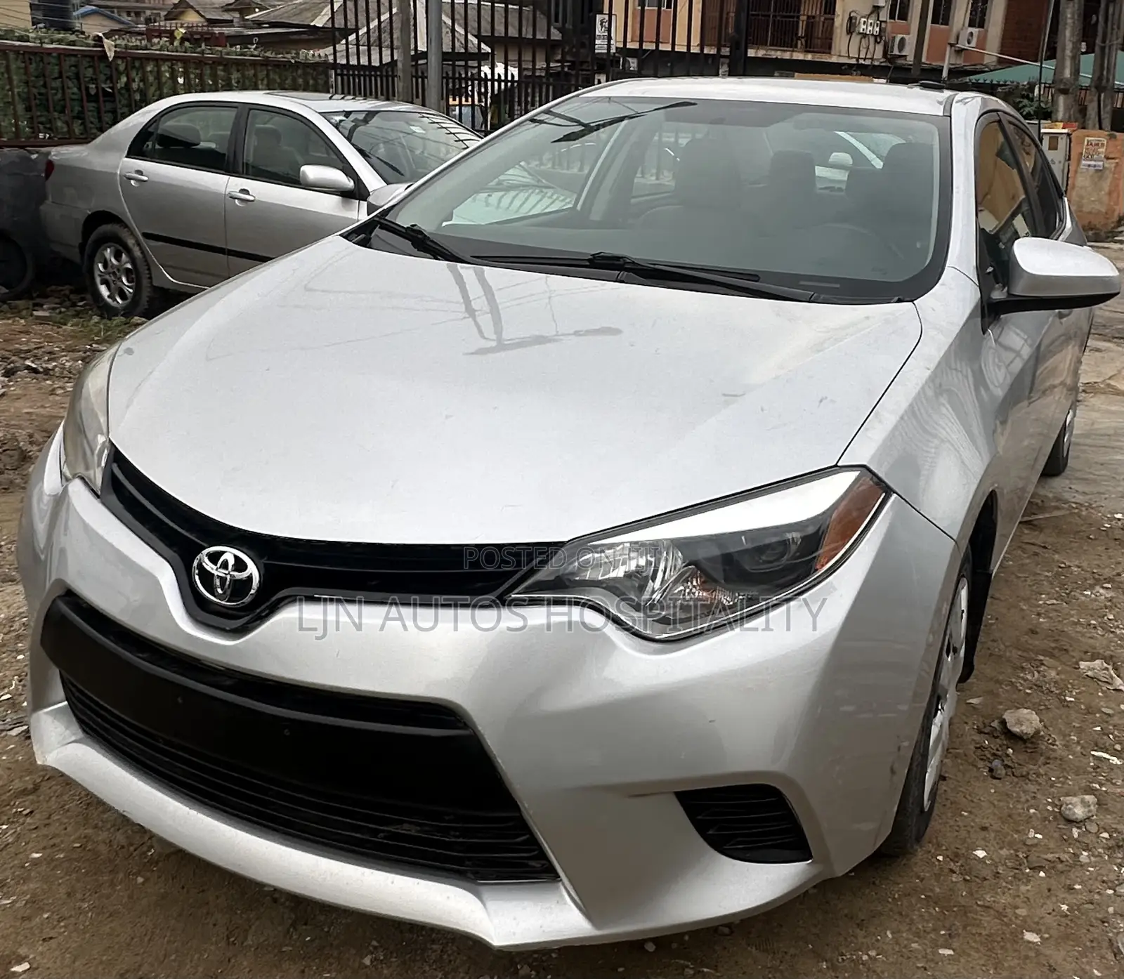 Toyota Corolla LE 4dr Sedan (1.8L 4cyl CVT) 2016 Silver