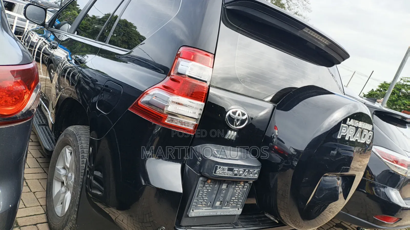 Toyota Land Cruiser Prado 2016 Black