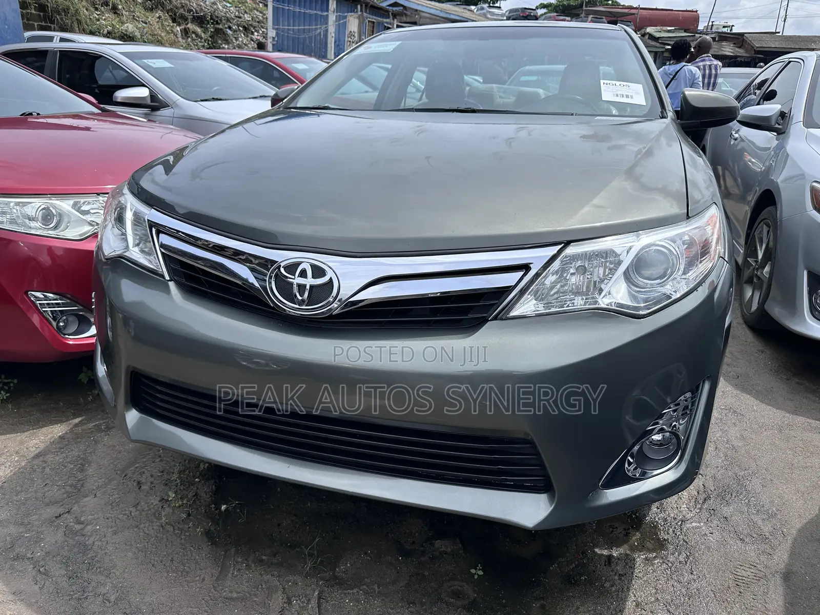 Toyota Camry XLE 4dr Sedan (2.5L 4cyl 6A) 2013 Green