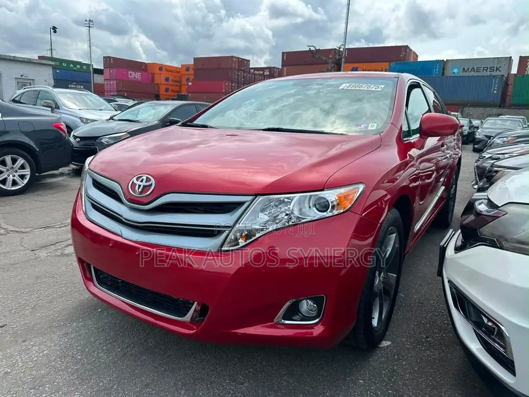 Toyota Venza XLE 2010 Red