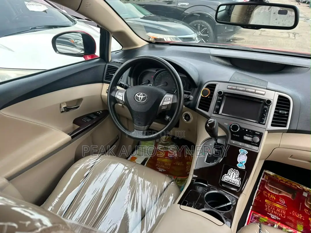 Toyota Venza XLE 2010 Red