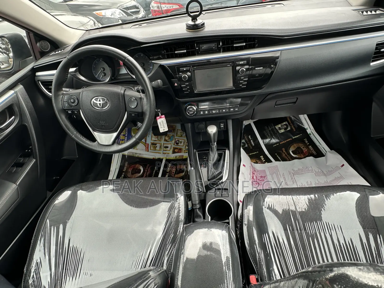 Toyota Corolla LE Premium 4dr Sedan (1.8L 4cyl CVT) 2015 Silver