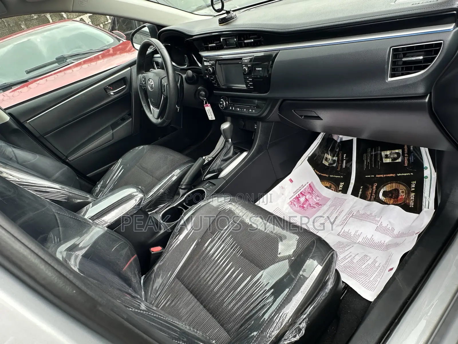 Toyota Corolla LE Premium 4dr Sedan (1.8L 4cyl CVT) 2015 Silver