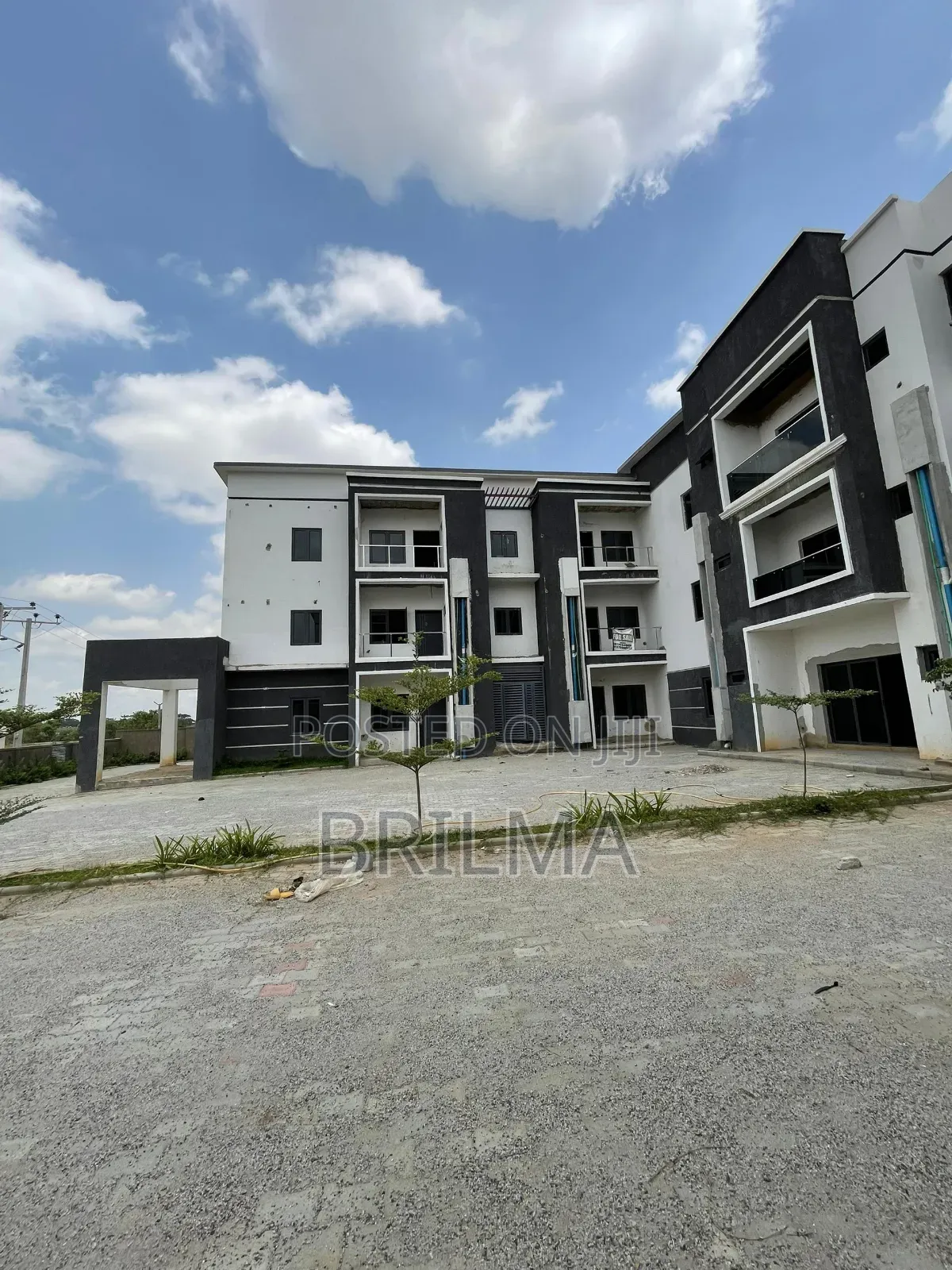 2bdrm Block of Flats in Katampe (Main) for sale