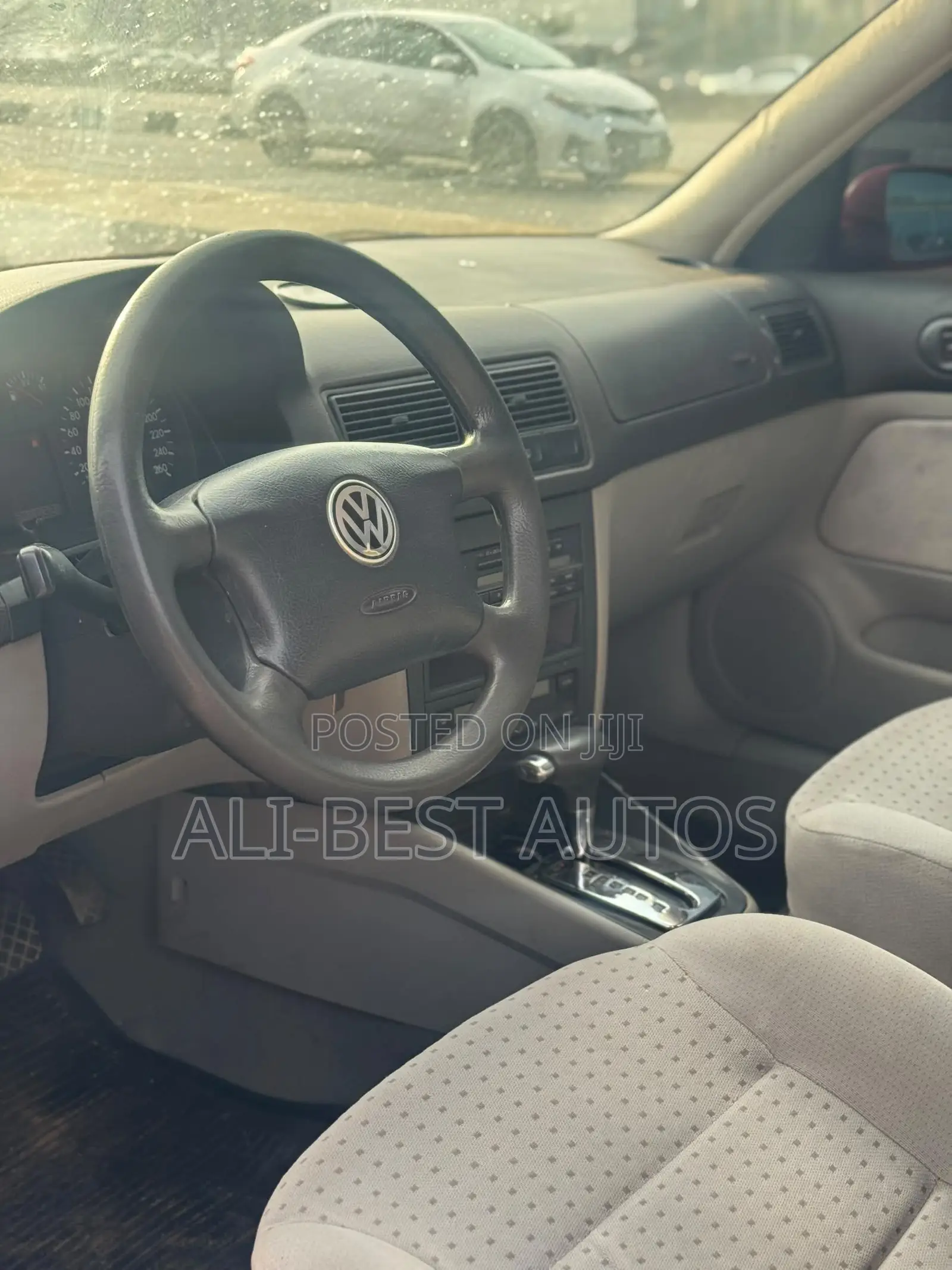 Volkswagen Golf 2005 Red