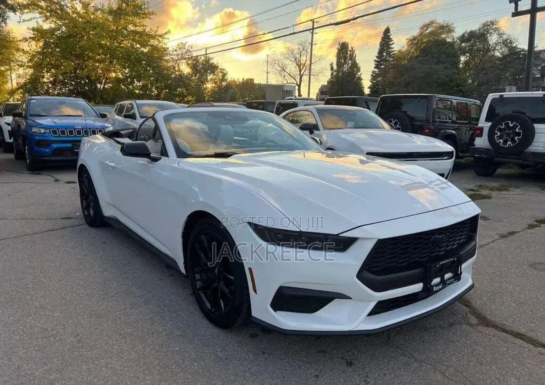 Ford Mustang 2024 White