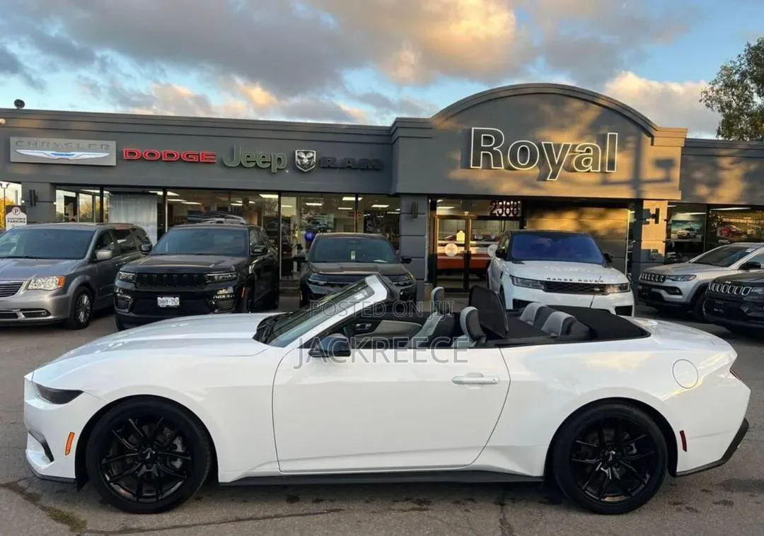 Ford Mustang 2024 White