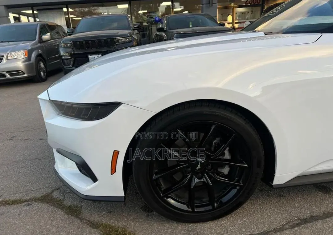 Ford Mustang 2024 White