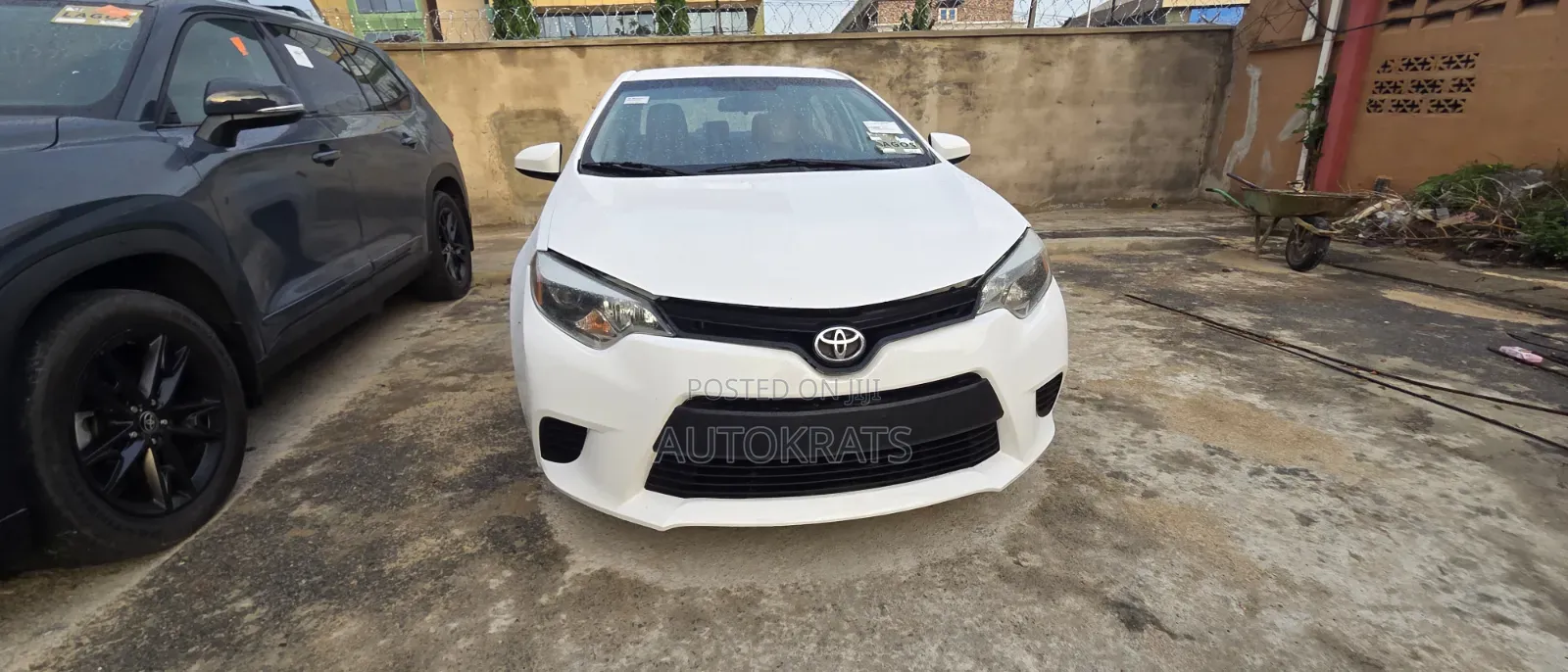 Toyota Corolla LE 4dr Sedan (1.8L 4cyl CVT) 2014 White