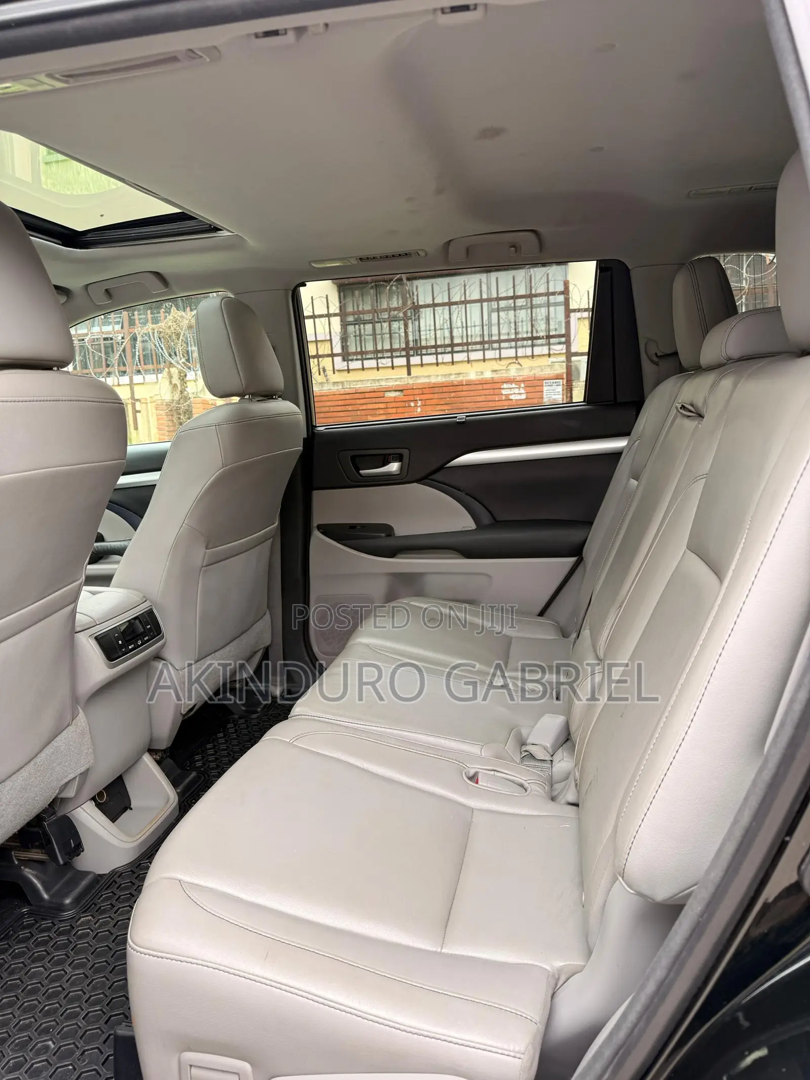Toyota Highlander XLE 4x4 V6 (3.5L 6cyl 8A) 2017 Black