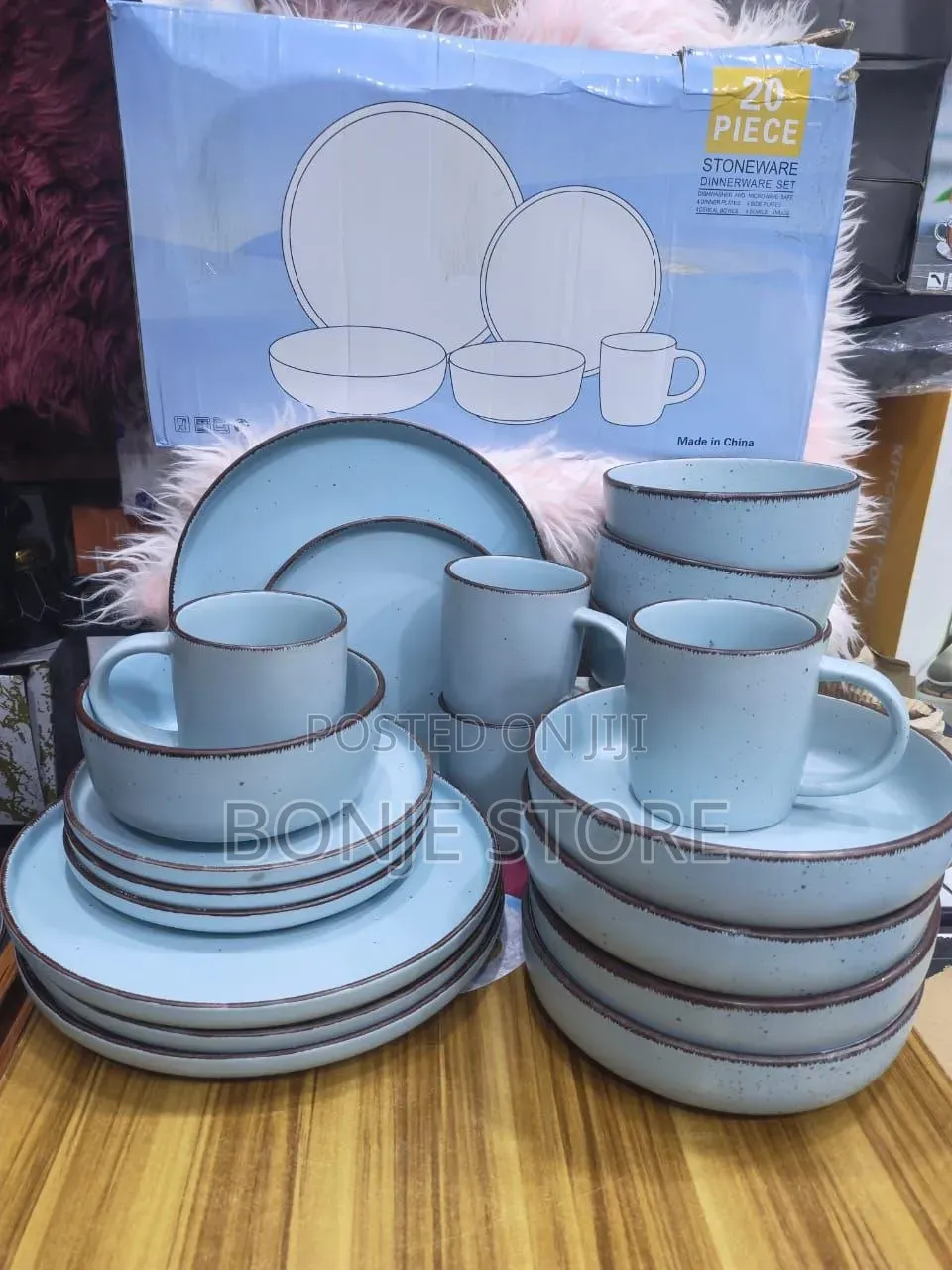 20 Pieces Stoneware Dinner Set