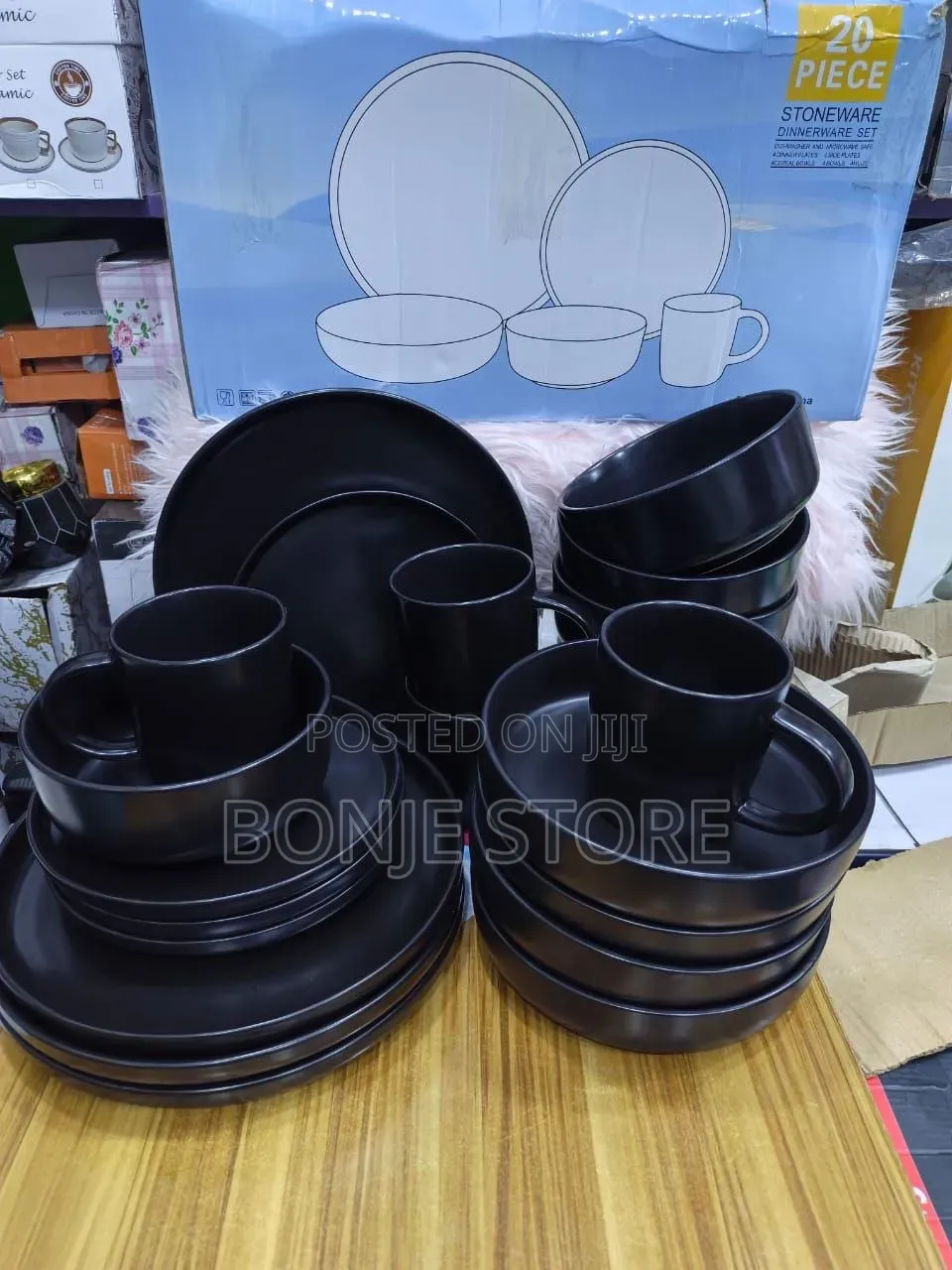 20 Pieces Stoneware Dinner Set