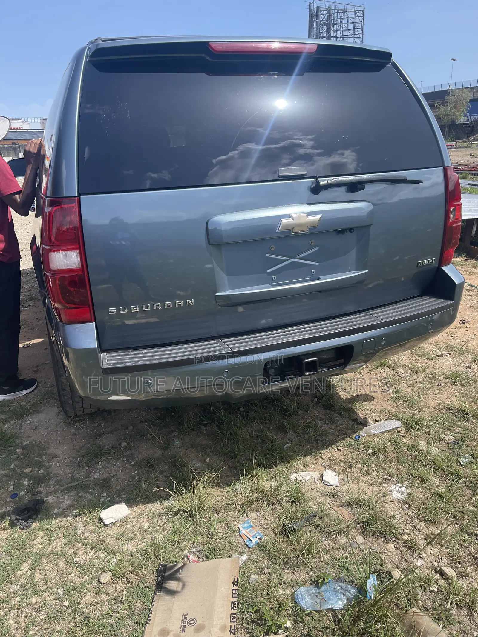 Chevrolet Suburban 2012