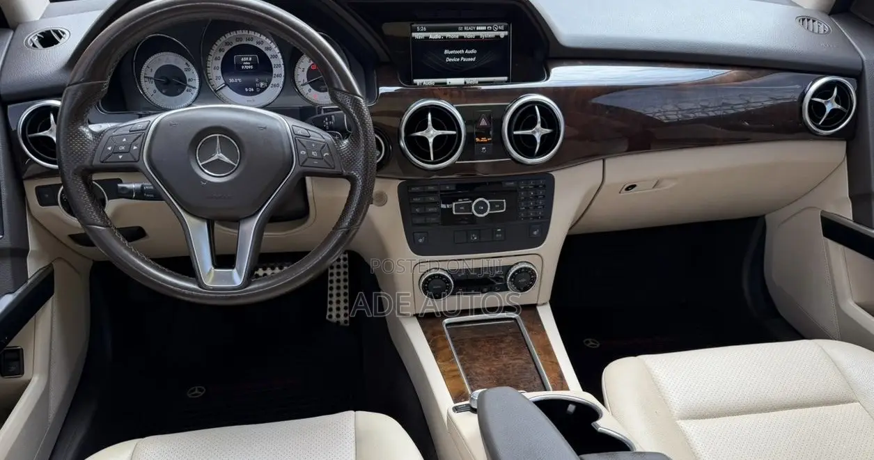 Mercedes-Benz GLK-Class Base GLK 350 4dr AWD 4MATIC (3.5L 6cyl 7A) 2015