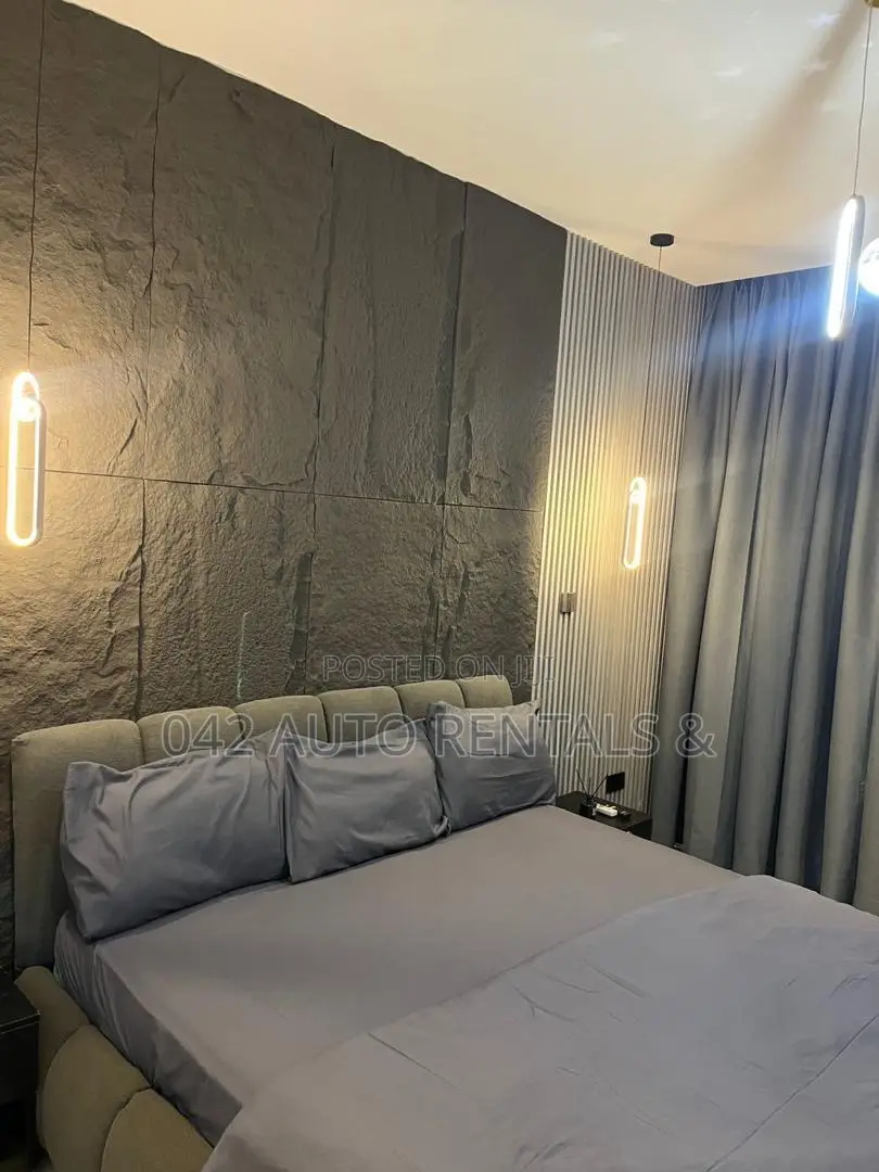 Tastefully Newly Furnished 2 Bedroom