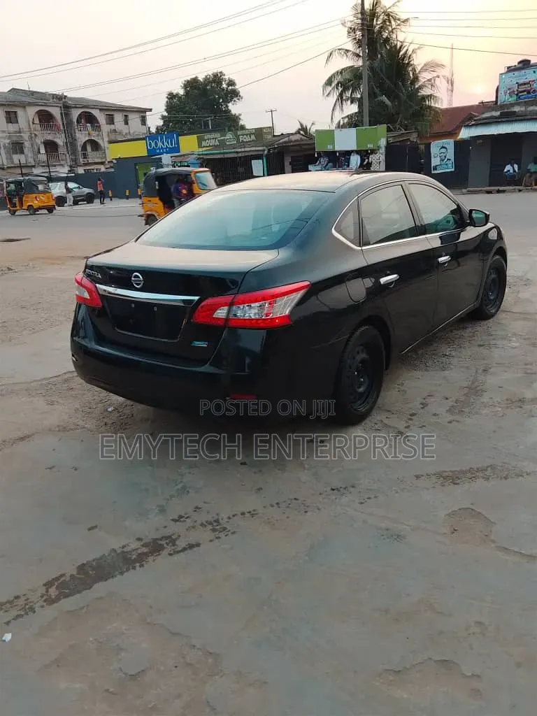 Nissan Sentra 2014 Black