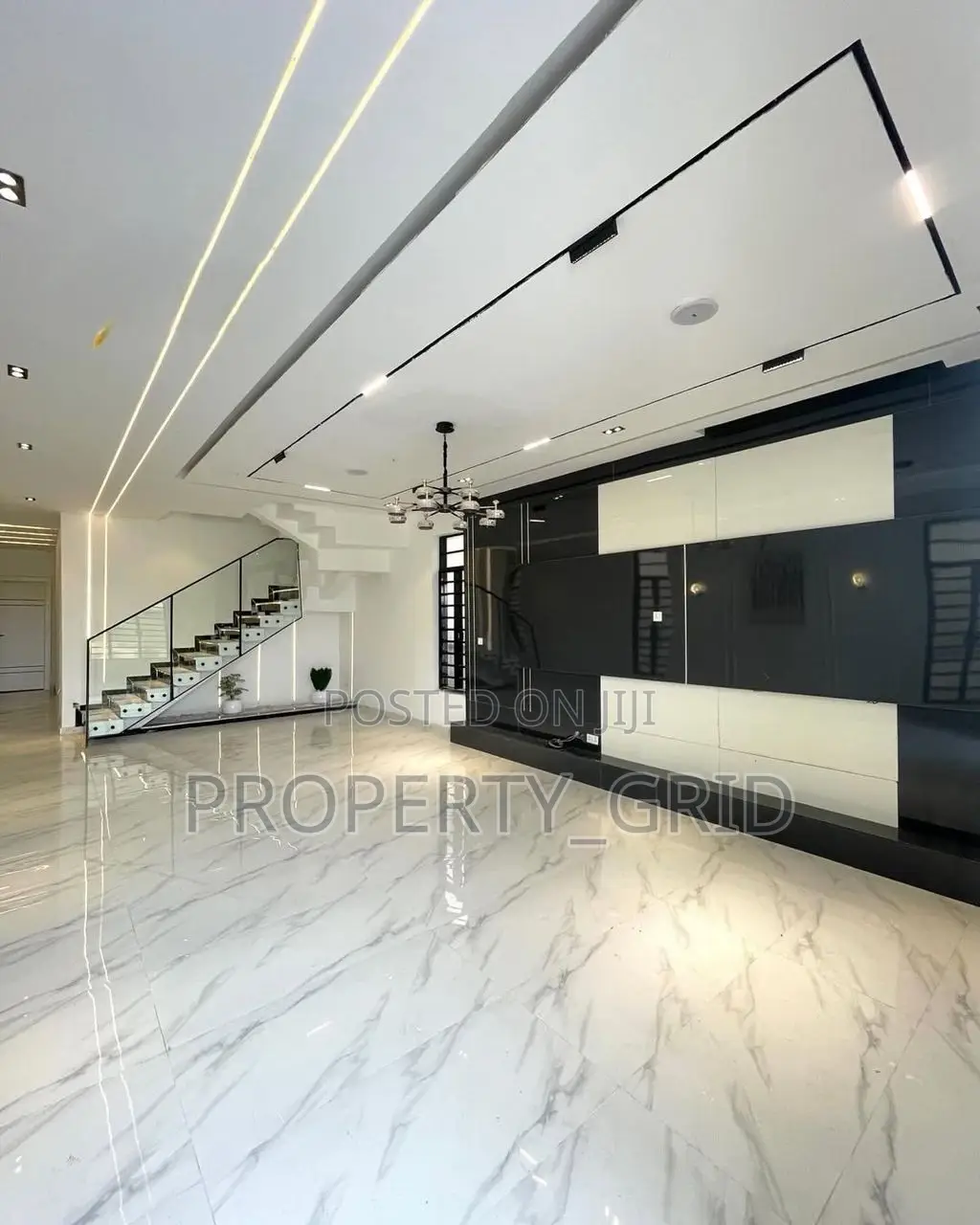 Furnished 5bdrm Duplex in Chevron Estate for sale