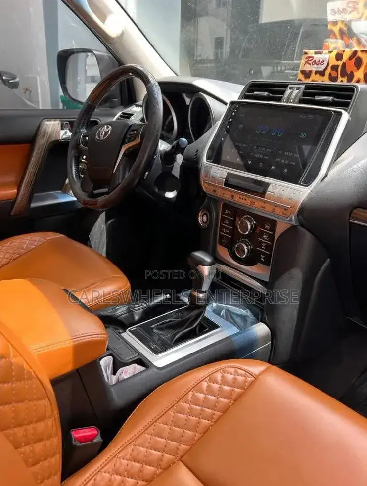 Toyota Land Cruiser Prado 2018 Gray