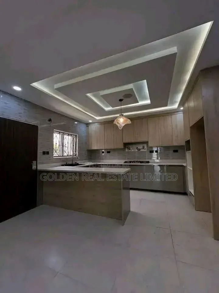 6bdrm Duplex in Apo Resettlement for sale