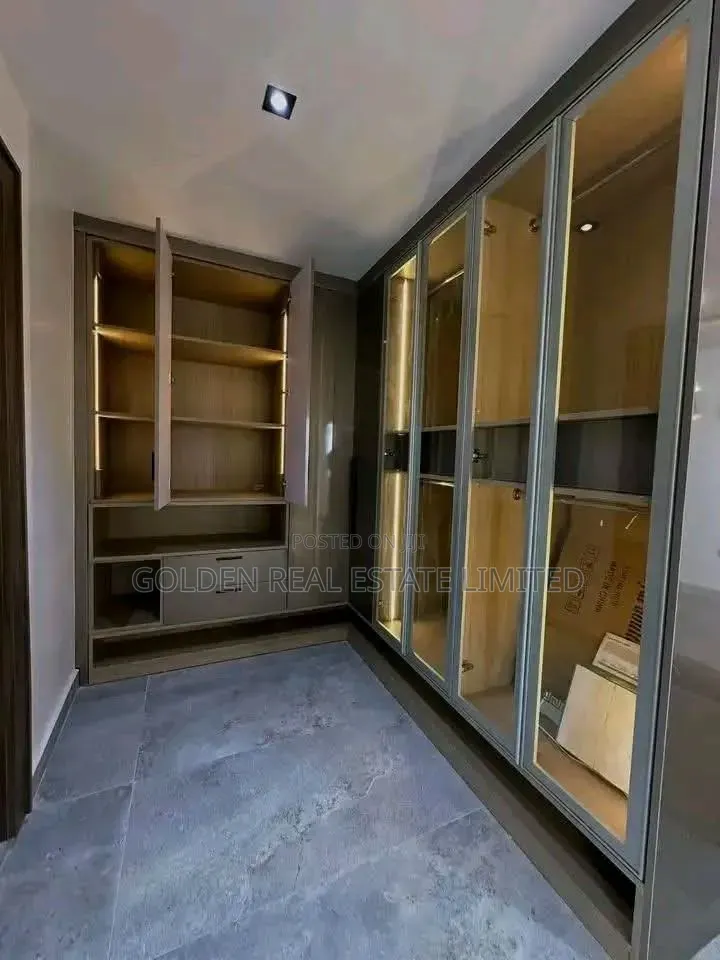 6bdrm Duplex in Apo Resettlement for sale