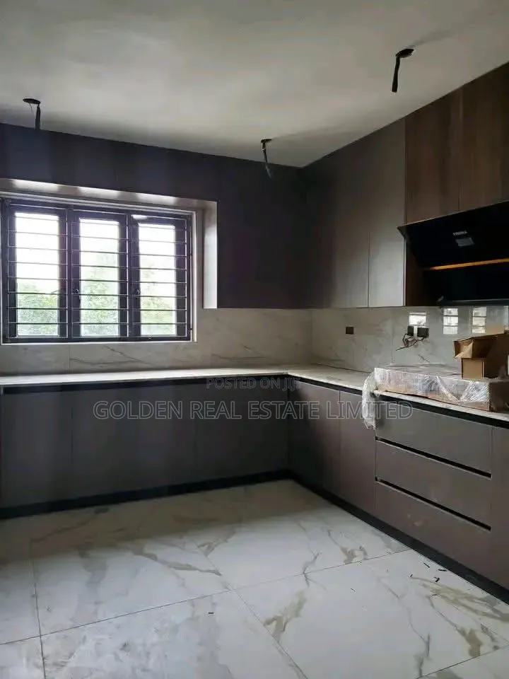 5bdrm Duplex in Katampe Extension for sale