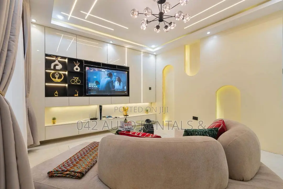 Luxury 1 Bedroom Apartment in a Serene